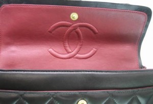 fake-chanel-inside-second-flap1