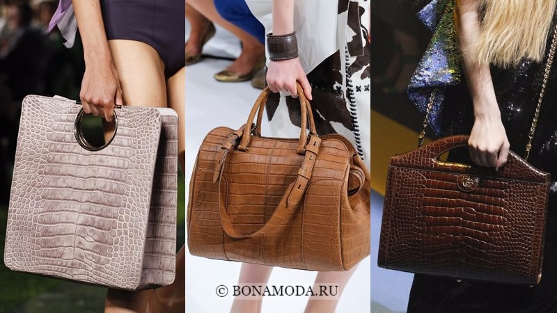 Модные женские сумки весна-лето 2018 - бежевые и коричневые из крокодиловой кожи