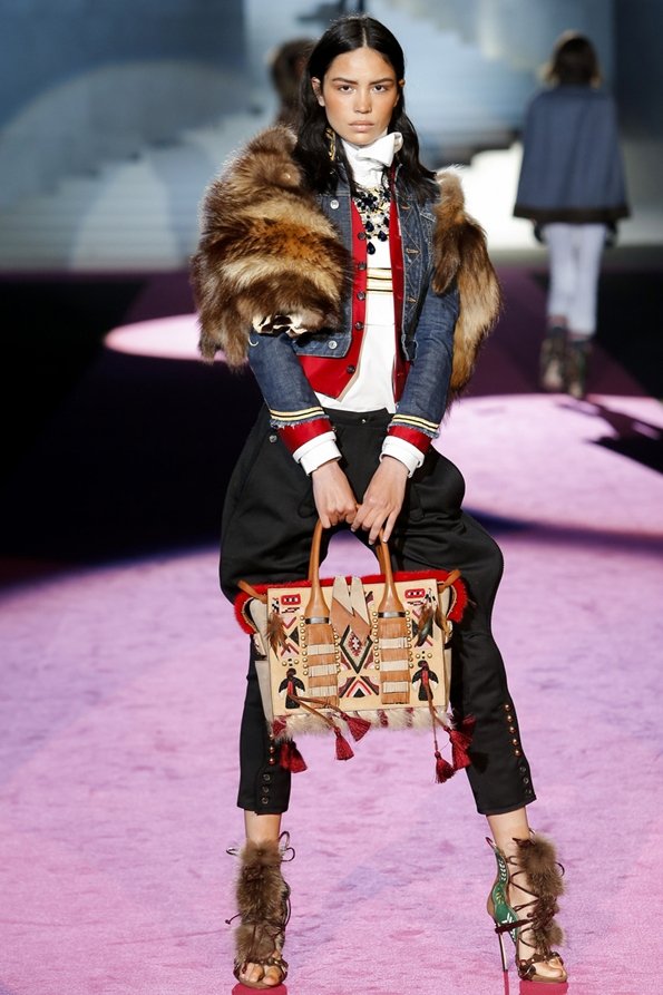 Модная женская сумка в стиле пэчворк с орнаментом, фото
